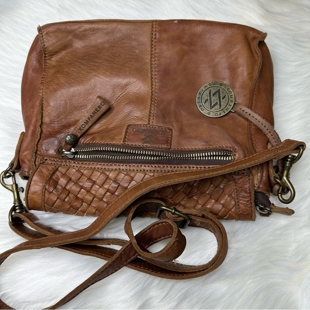 Kompanero Melissa Sling Bag Crossbody Cognac Leather - Picture 10 of 10